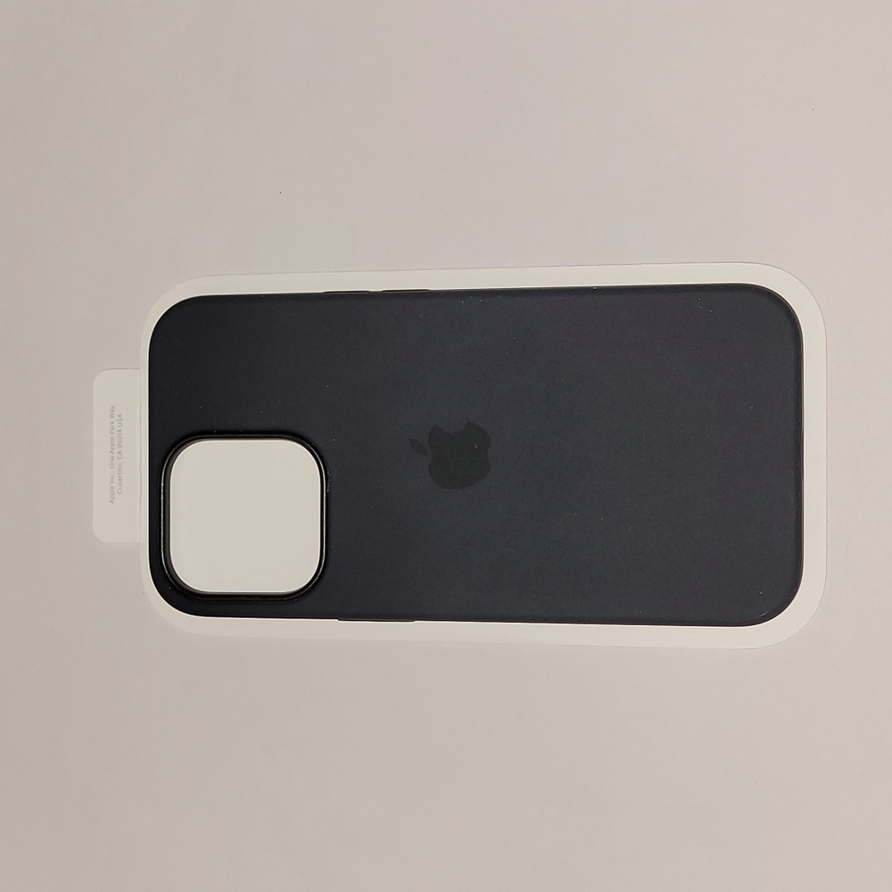 Apple Silicone Case with MagSafe for iPhone 13 Pro - Midnight